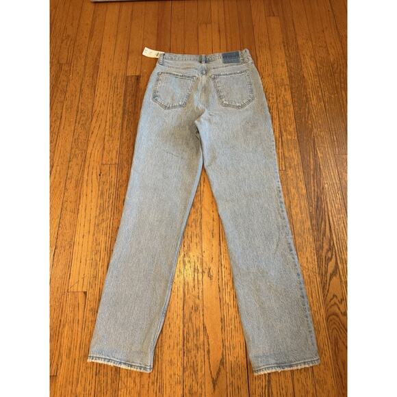 Abercrombie Fitch 90s Straight Ultra High Rise Size US 28 / 6 L Light Wash New - Picture 10 of 10
